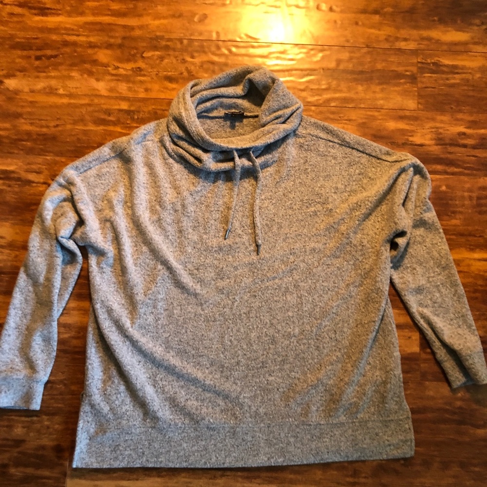 Women’s long sleeve